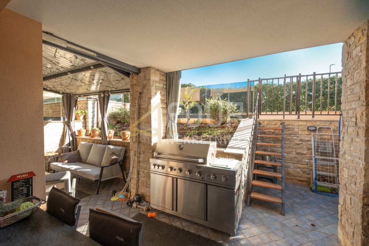 Istra, Medulin, 2s+db, terasa