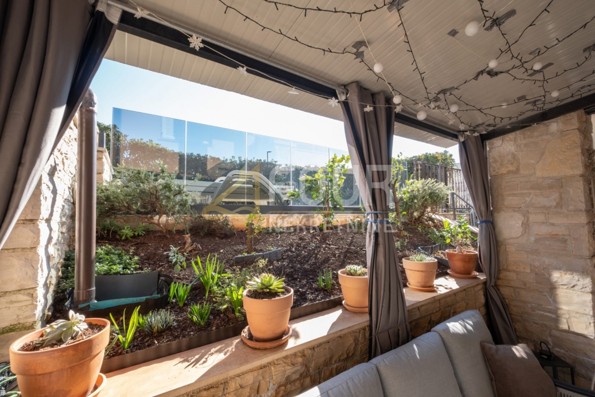 Istra, Medulin, 2s+db, terasa