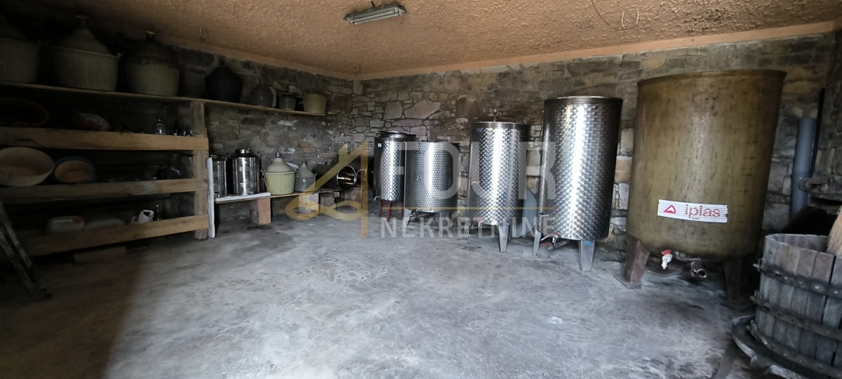 Hiša Juradi, Buzet, 80m2