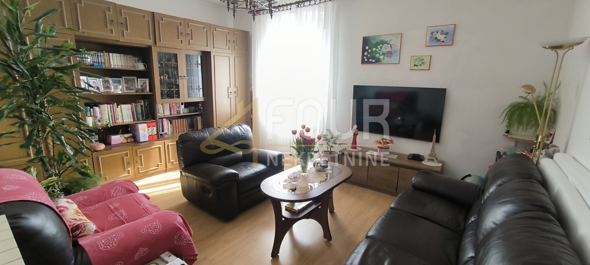 Pula, Center, 1s+db, balkon, pogled na morje