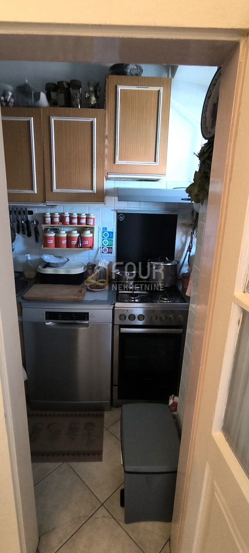 Pula, Center, 1s+db, balkon, pogled na morje