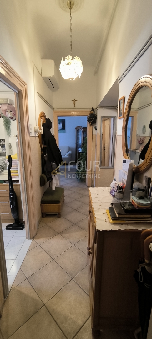 Pula, Center, 1s+db, balkon, pogled na morje