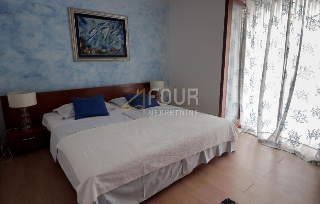 Hiša Njivice, Omišalj, 360m2