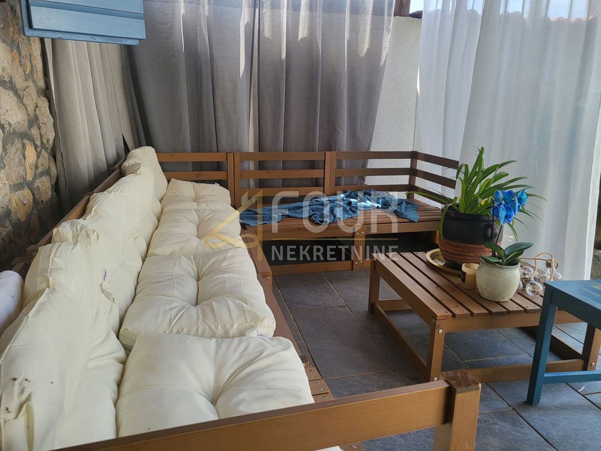 Hiša Njivice, Omišalj, 360m2