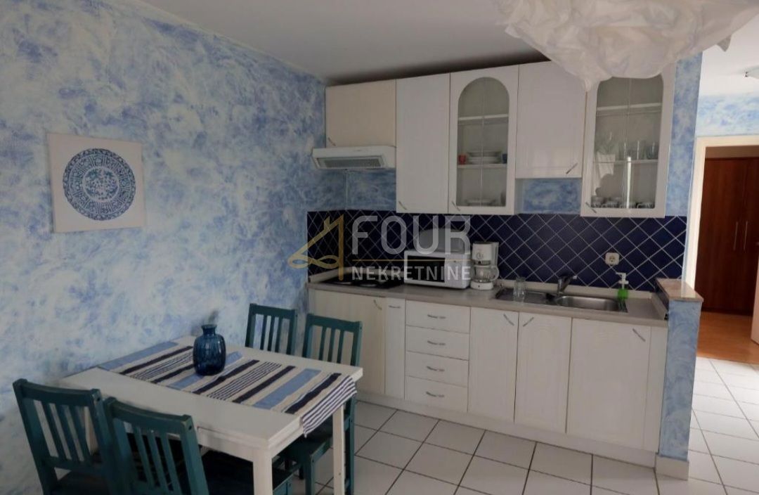 Hiša Njivice, Omišalj, 360m2