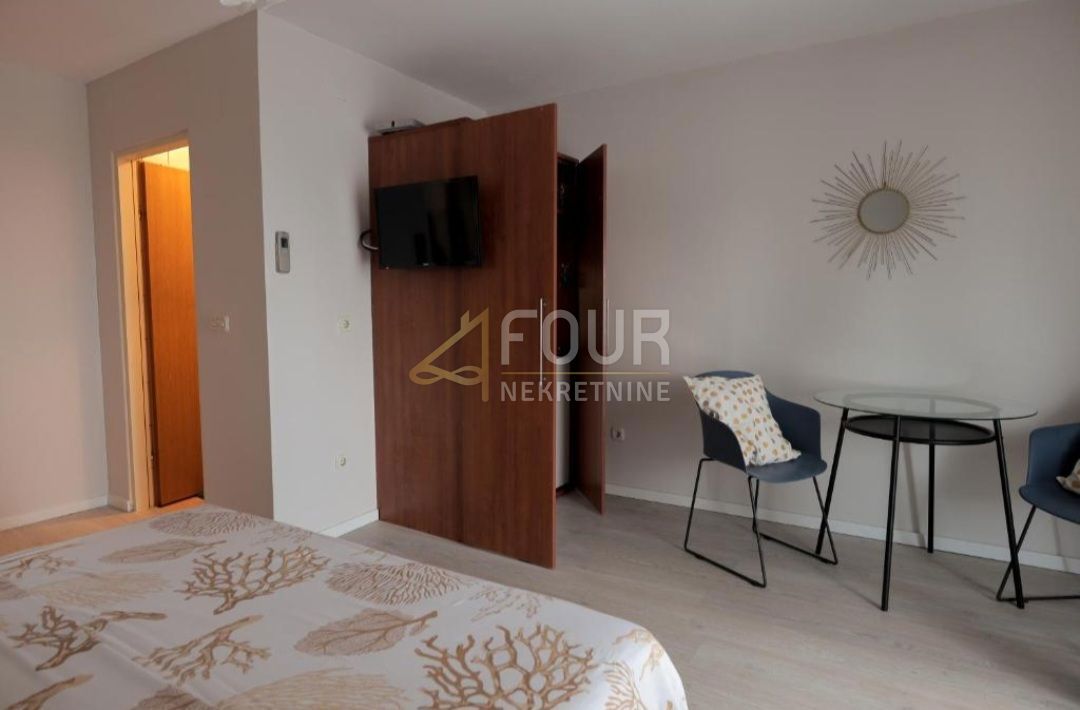 Hiša Njivice, Omišalj, 360m2