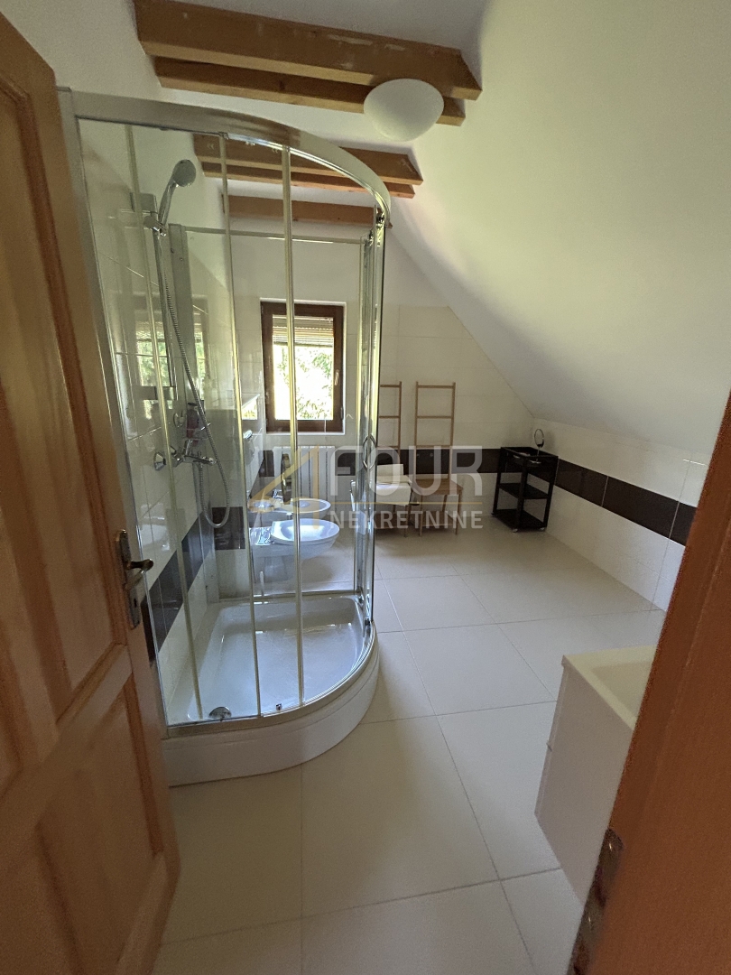 Hiša Begovo Razdolje, Mrkopalj, 300m2