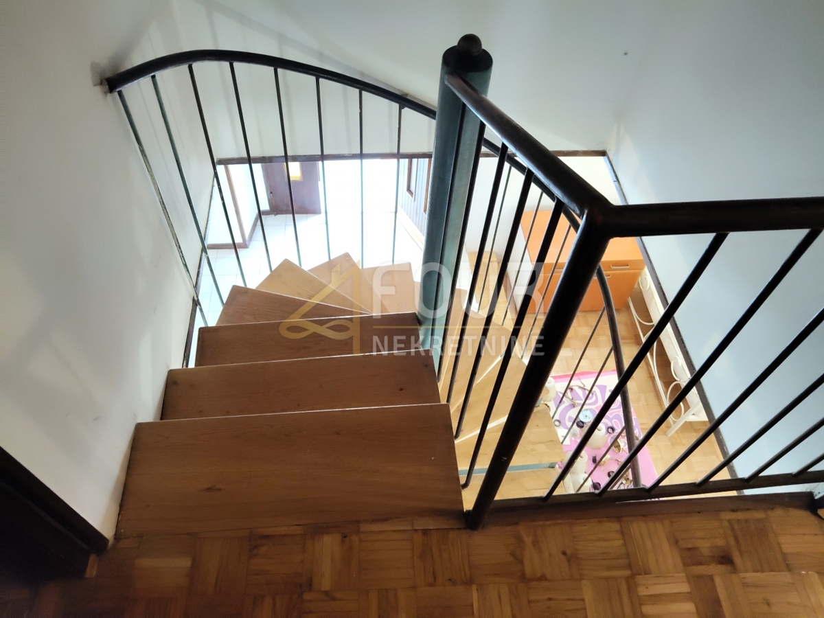 Hiša Brtonigla, 160m2