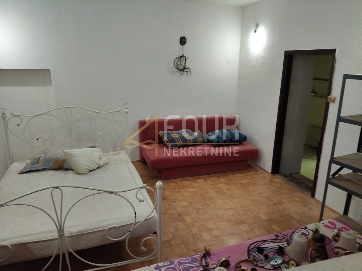 Hiša Brtonigla, 160m2