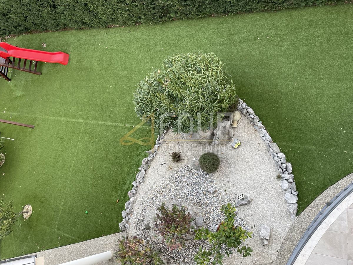 Hiša Ika, Opatija - Okolica, 380m2