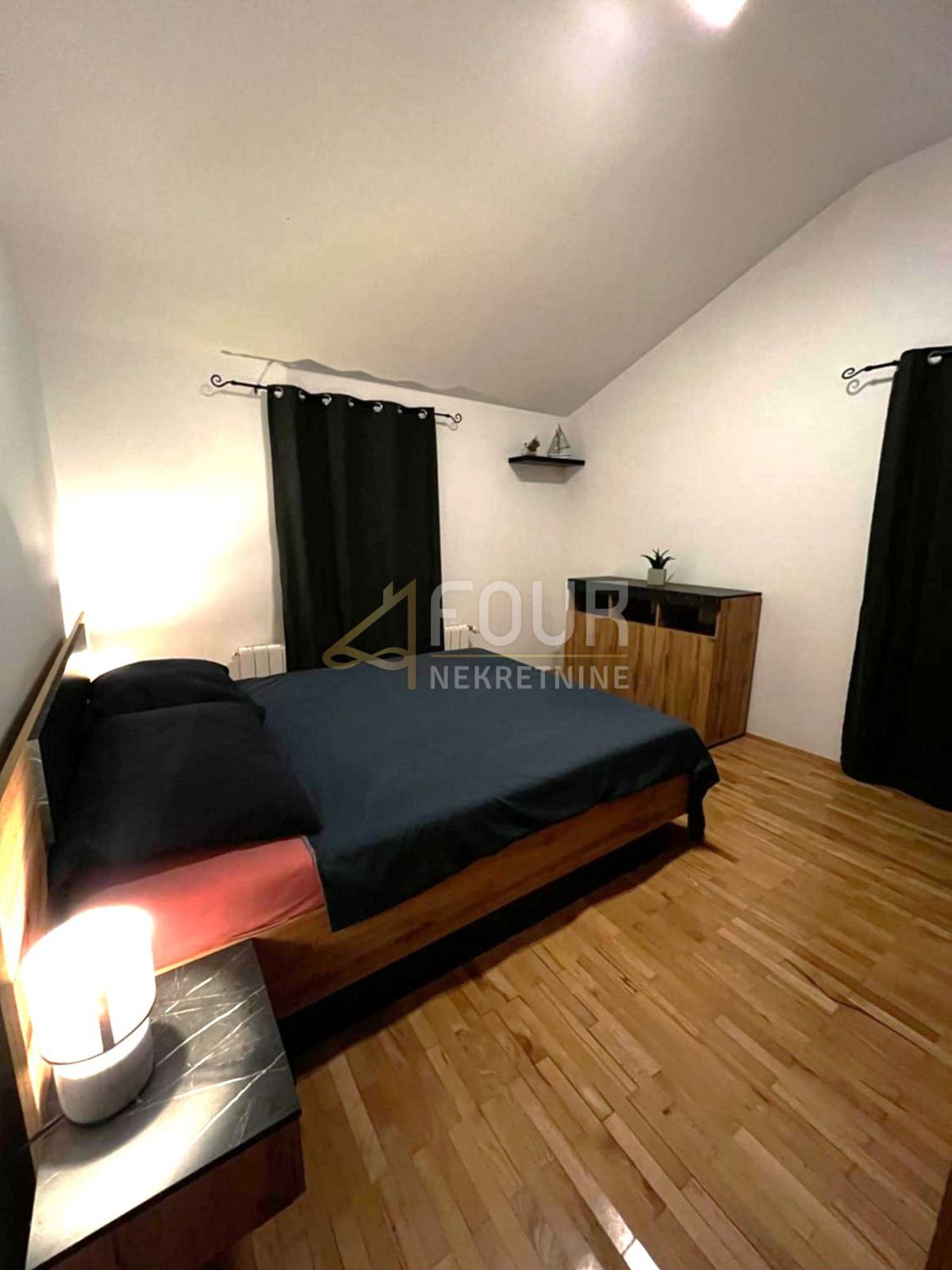 Hiša Malinska, Malinska-Dubašnica, 350m2