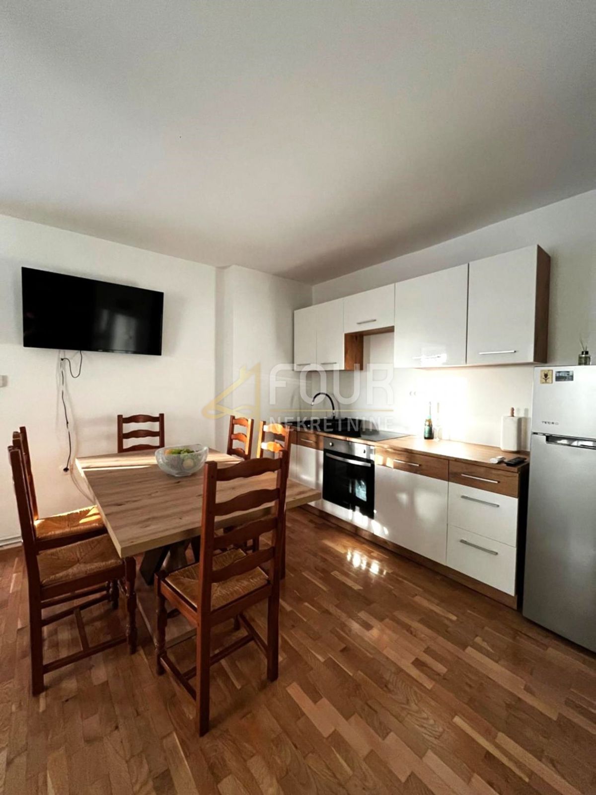 Hiša Malinska, Malinska-Dubašnica, 350m2
