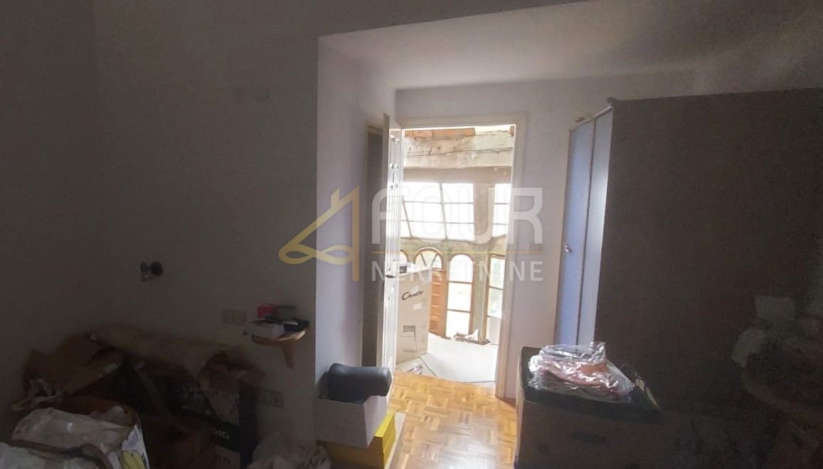 Zadar, Kožino, hiša z dvema stanoma in pogledom na morje