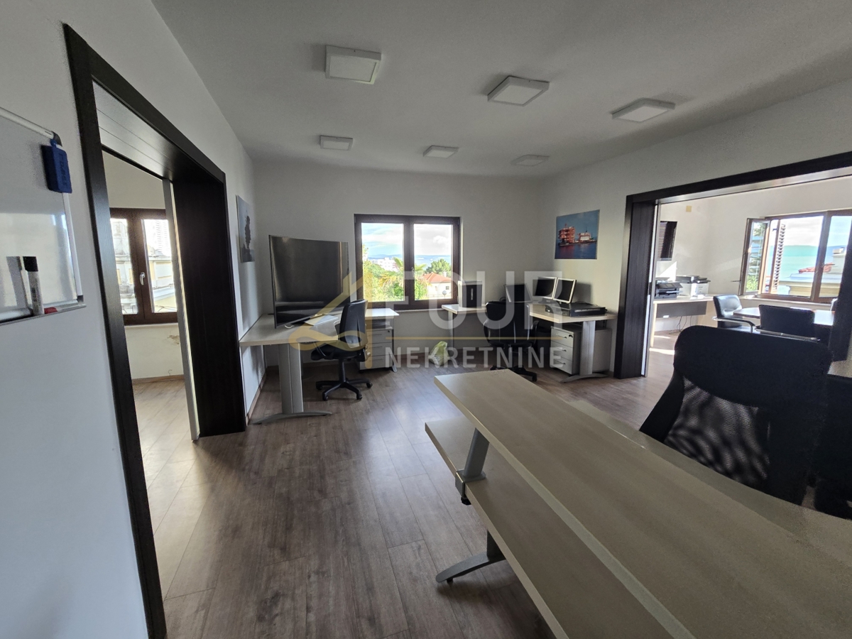 Hiša Bulevard, Rijeka, 200m2