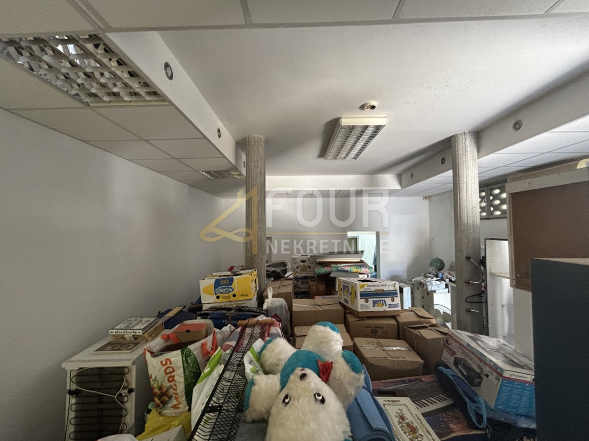 Poslovni prostor Kaštanjer, Pula, 56m2