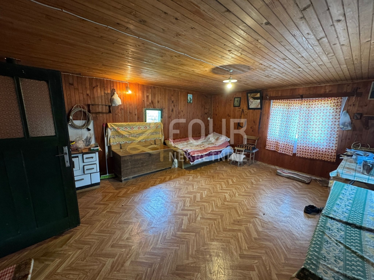 Hiša Tounj, 70m2