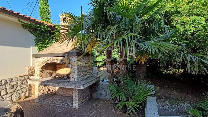 Hiša Bregi, Matulji, 350m2