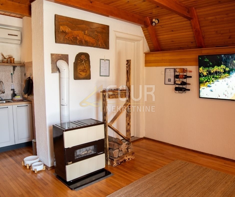 Hiša Belo, Delnice, 130m2