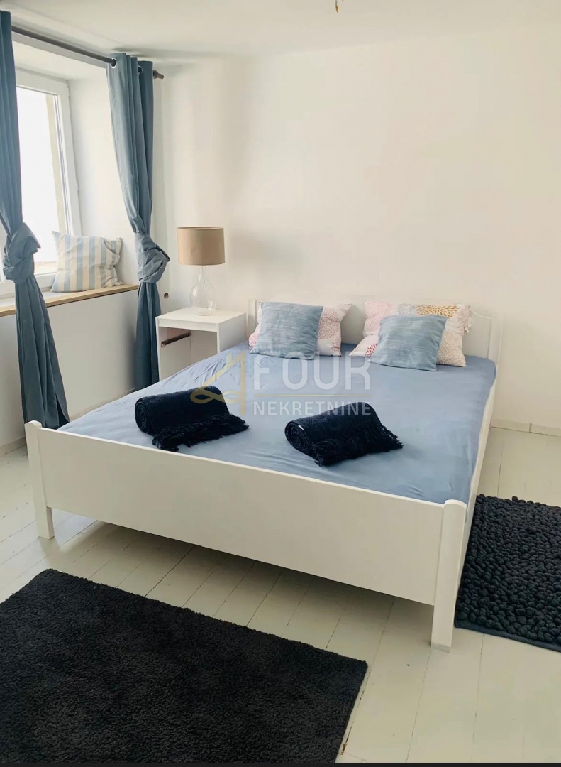 Hiša Centar, Pula, 104m2