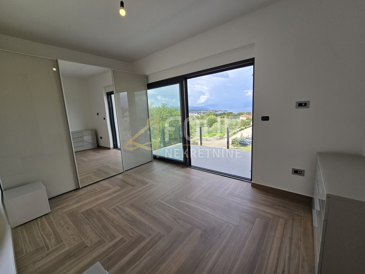 Stanovanje Malinska, Malinska-Dubašnica, 225m2