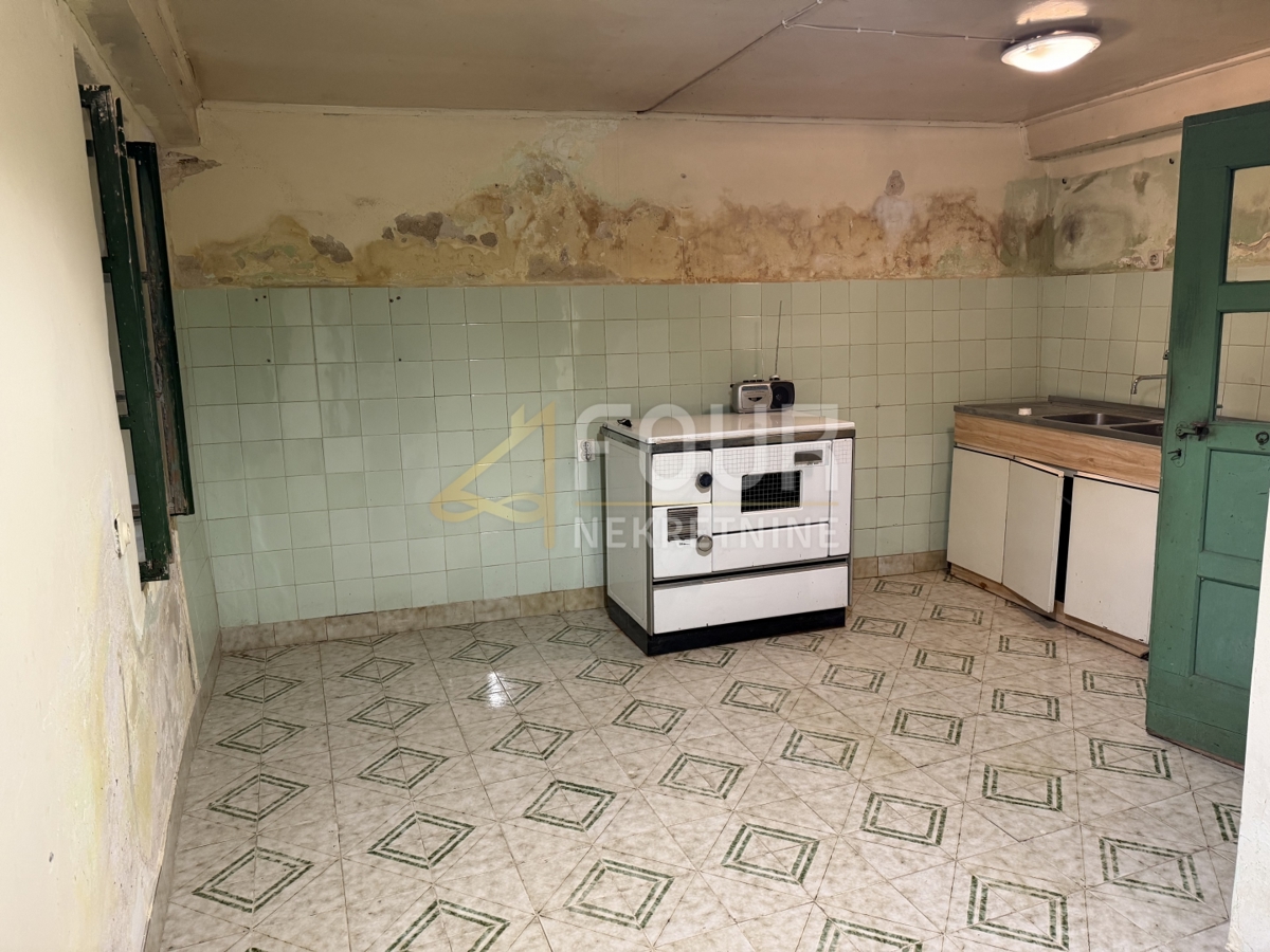 Hiša Buzet, 85m2