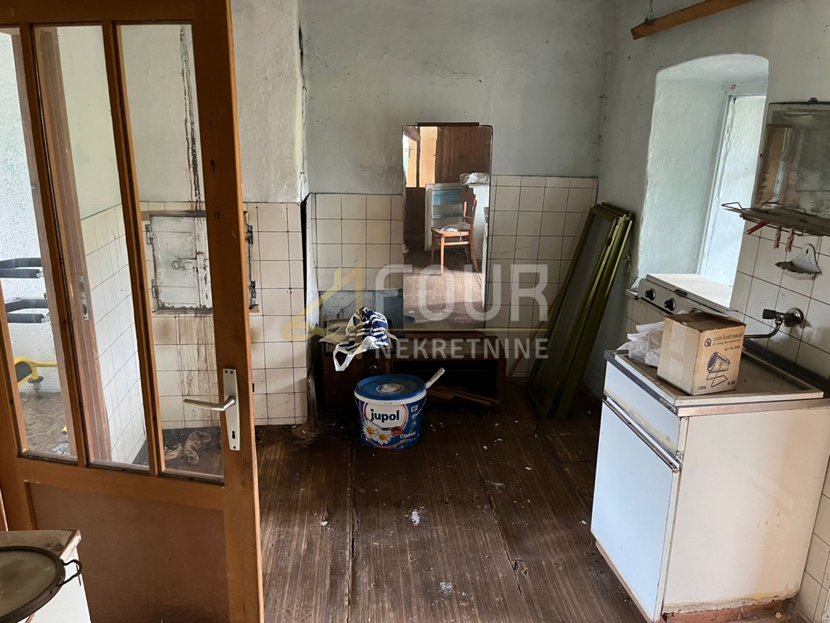 Hiša Stari Laz, Ravna Gora, 100m2