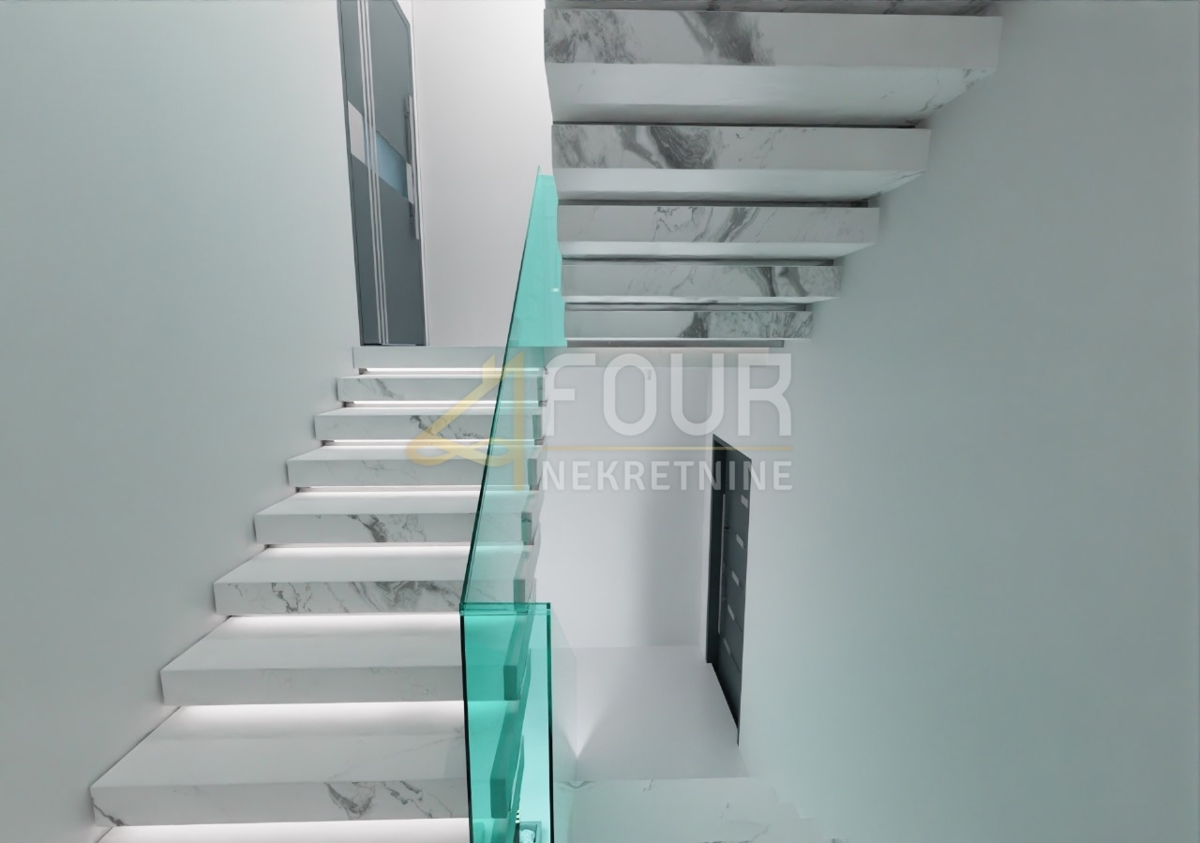 Stanovanje Ičići, Opatija - Okolica, 195m2