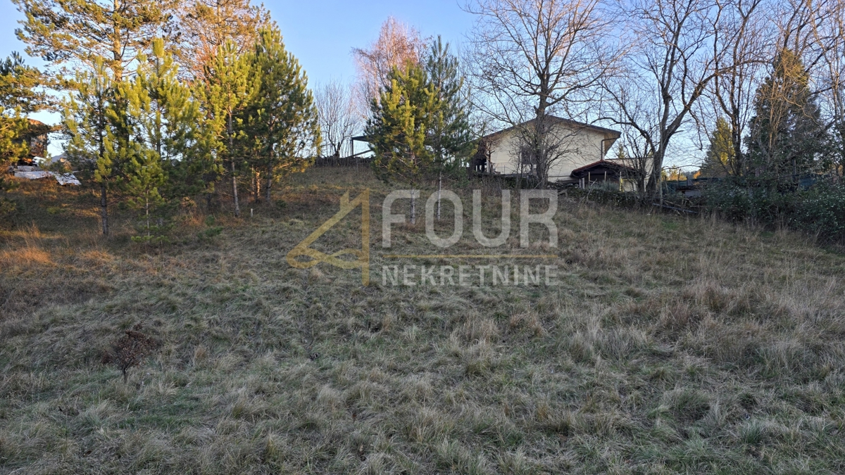 Zemljišče Klana, 828m2