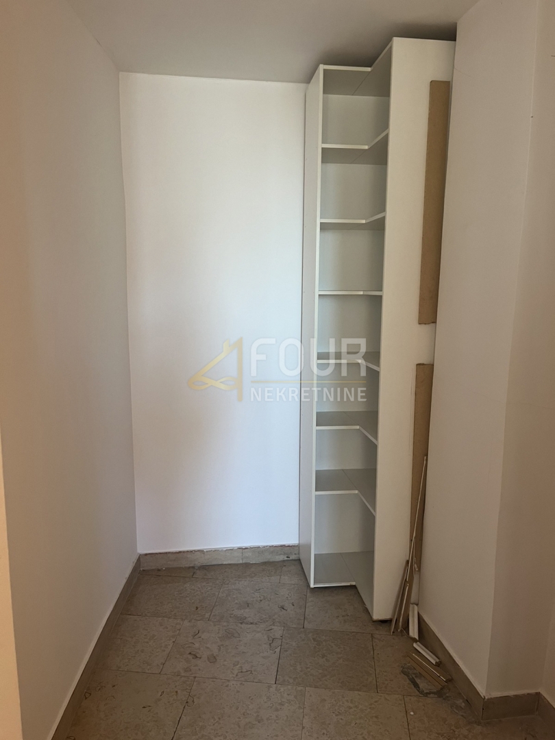 Poslovni prostor Krnjevo, Rijeka, 135,93m2