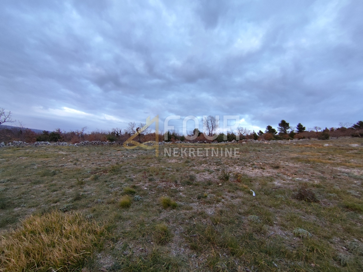 Zemljišče Labin, 720m2