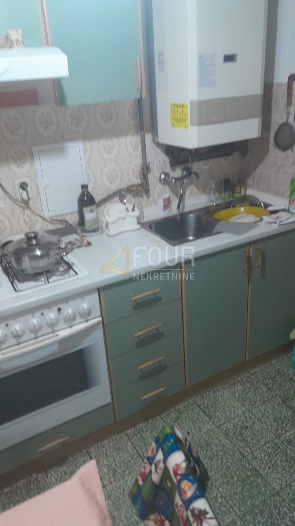 Zagreb, Peščenica - Žitnjak, 2 spalnici, balkon