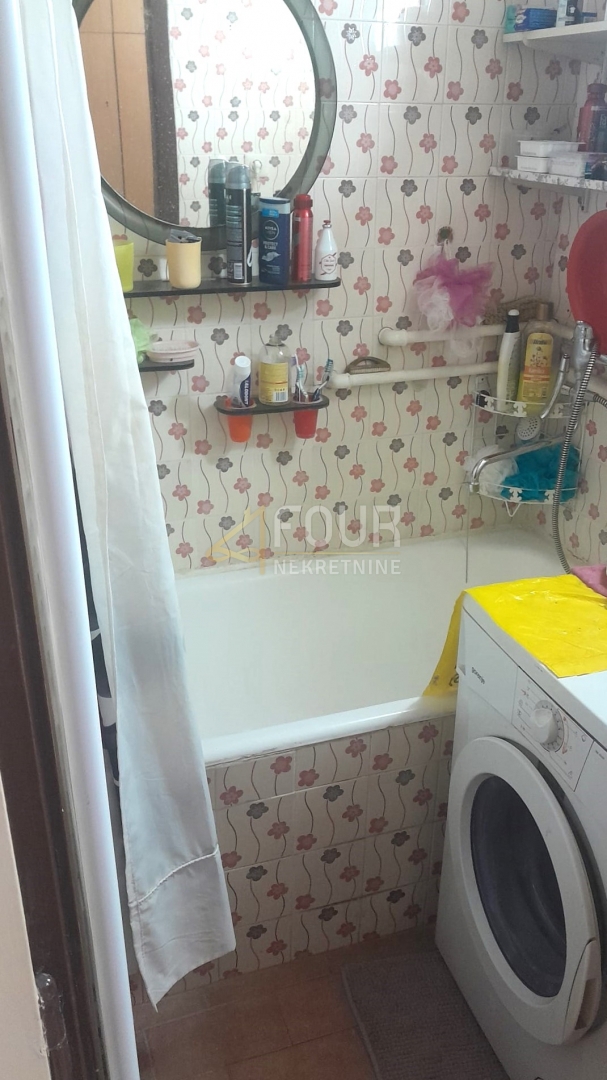 Zagreb, Peščenica - Žitnjak, 2 spalnici, balkon