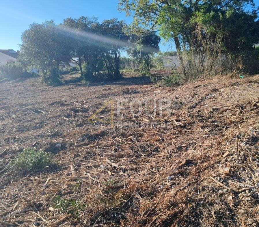 Zemljišče Veli vrh, Pula, 1.093m2