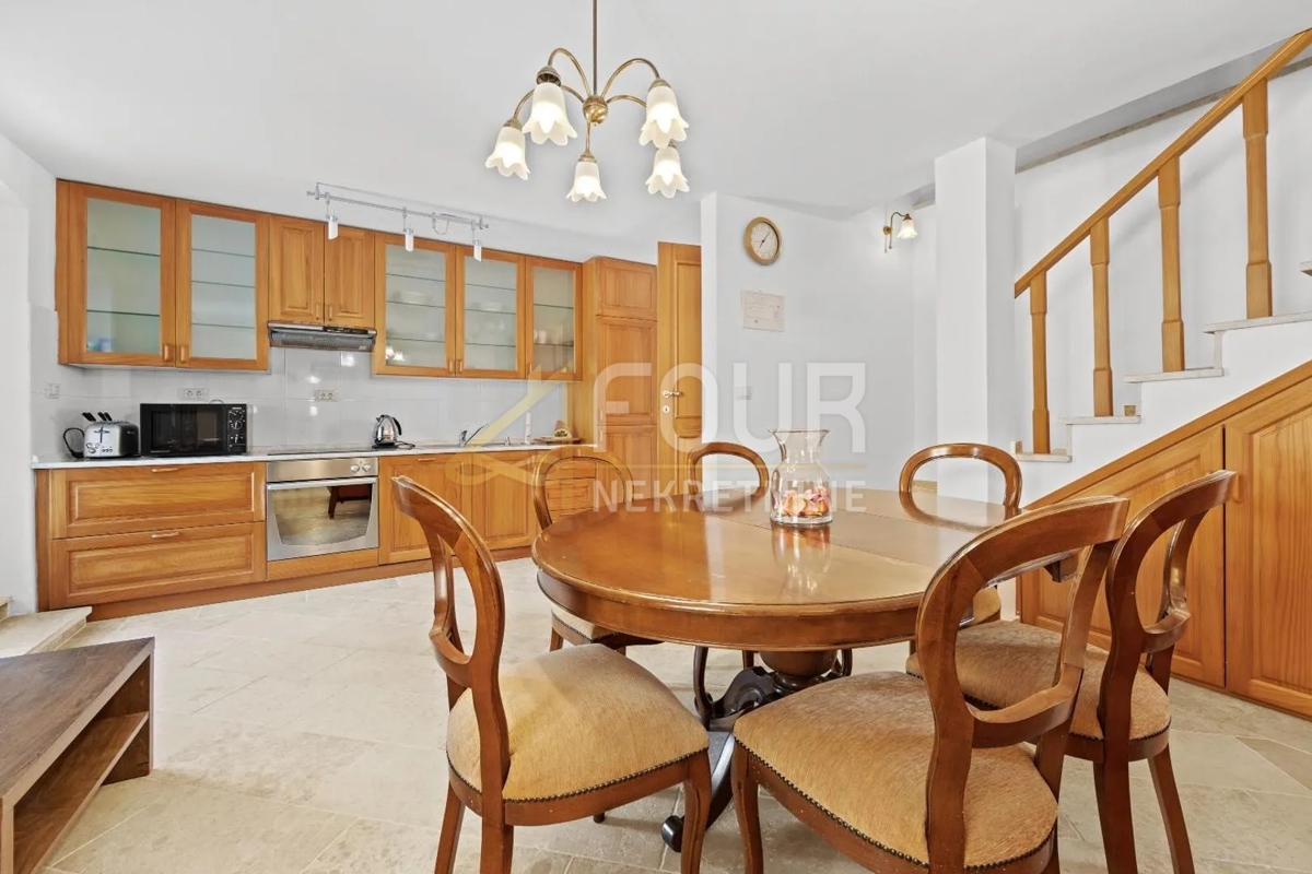 Istra, Kanfanar, samostojna hiša s bazenom