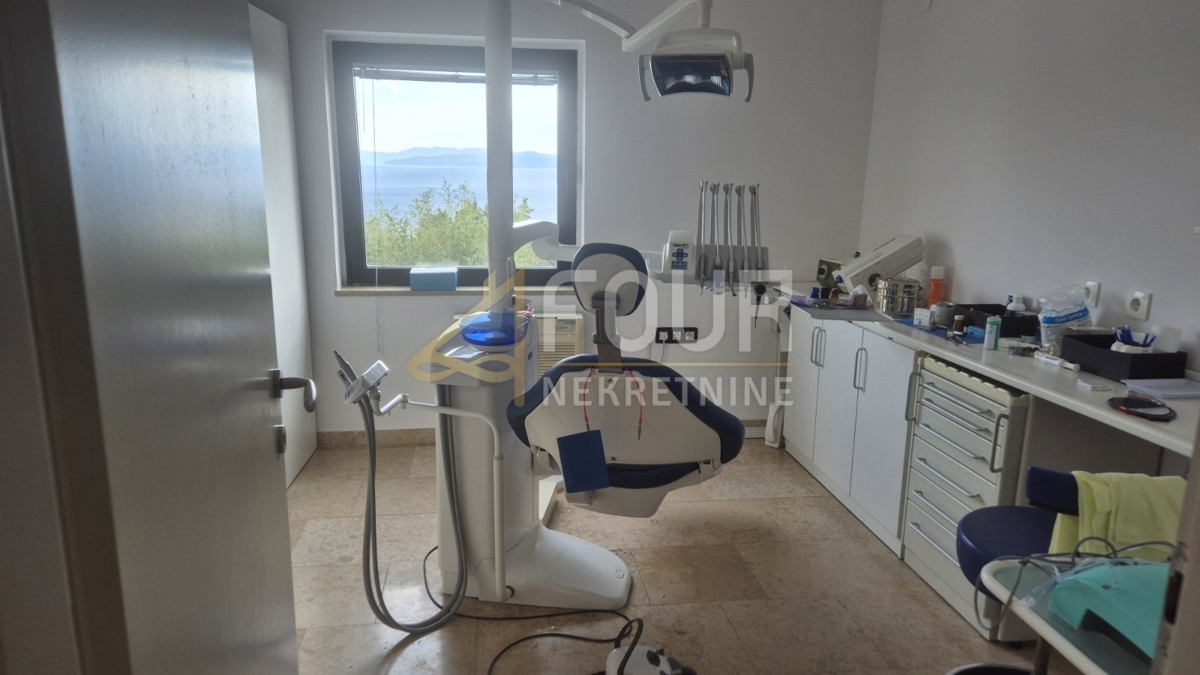 Reka, Kantrida, dvonadstropni poslovni prostor, 98m2