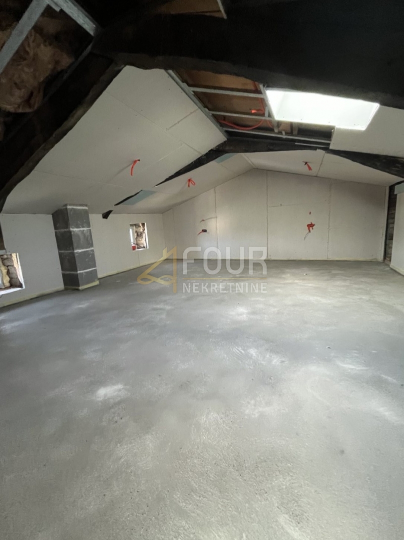 Istra, Višnjan, kamnita hiša v nizu, 210m2