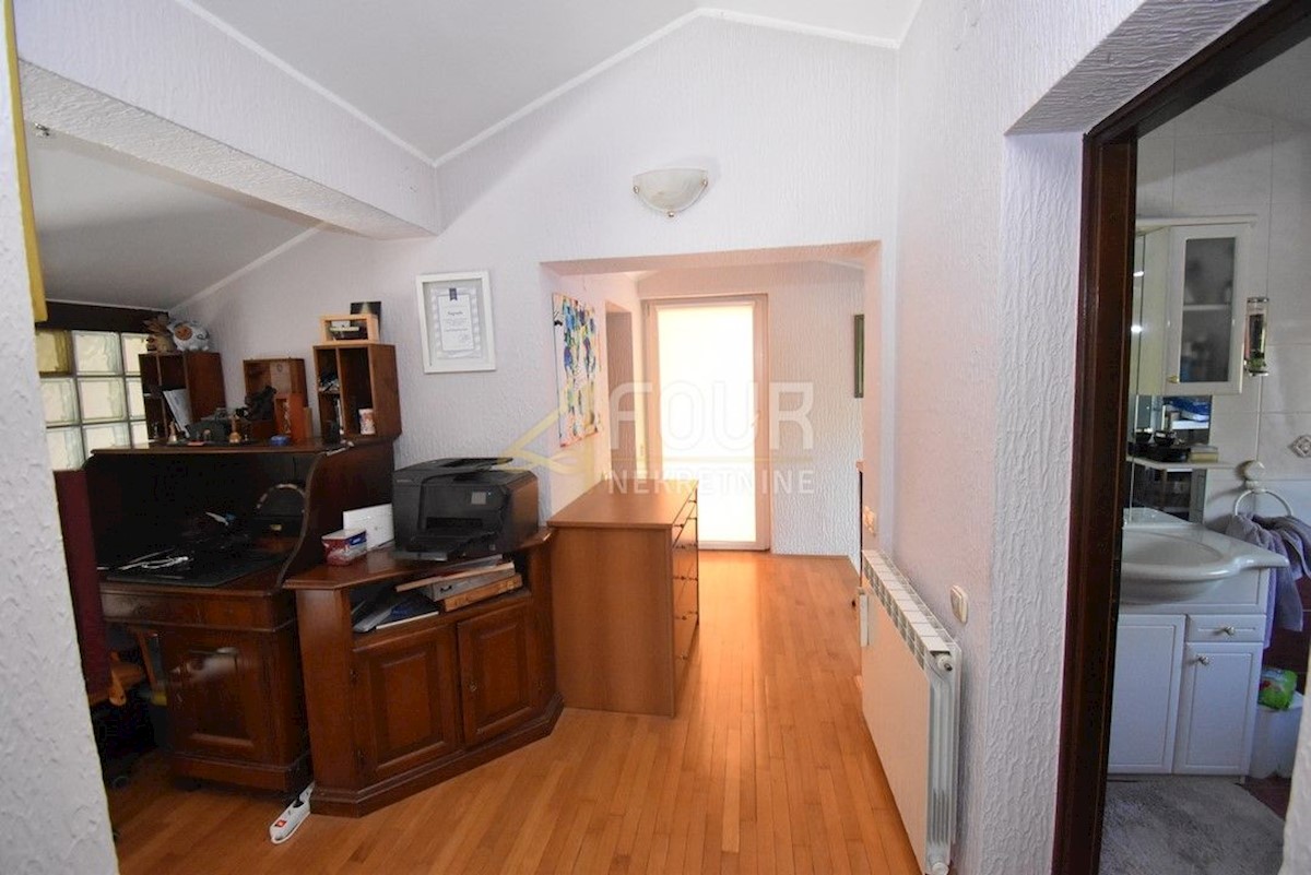 Hiša Škurinje, Rijeka, 250m2
