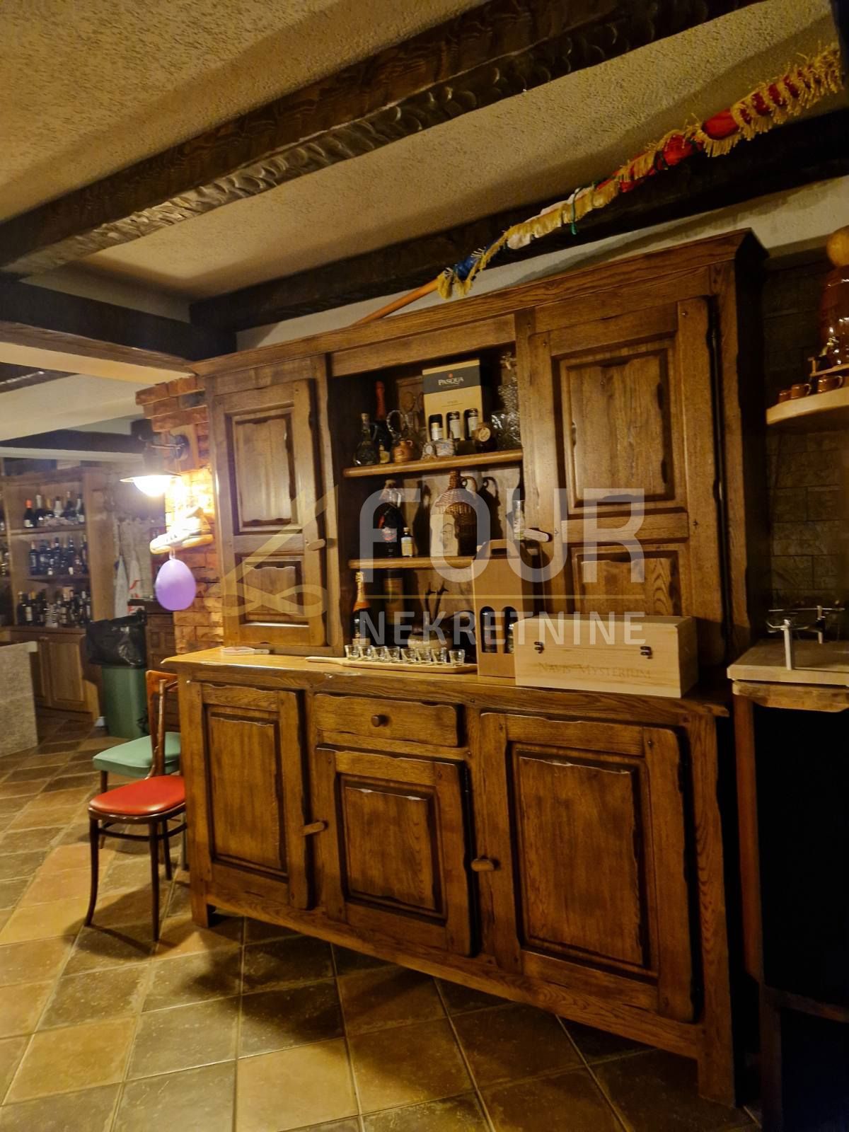 Hiša Drenova, Rijeka, 395m2