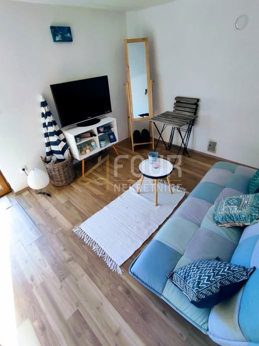 Hiša Loznati, Cres, 43m2