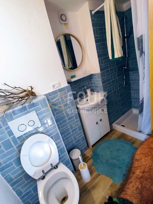 Hiša Loznati, Cres, 43m2