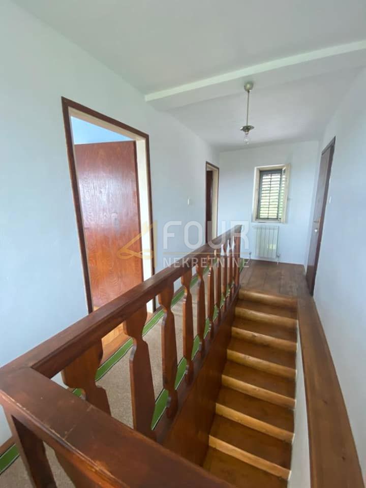 Hiša Buje, 150m2