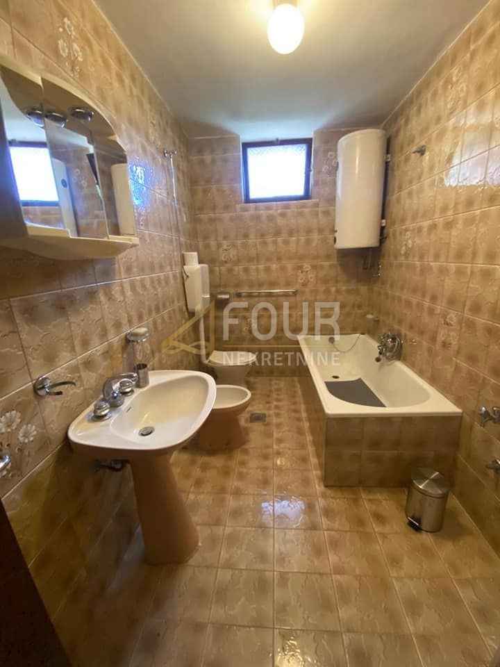 Hiša Buje, 150m2