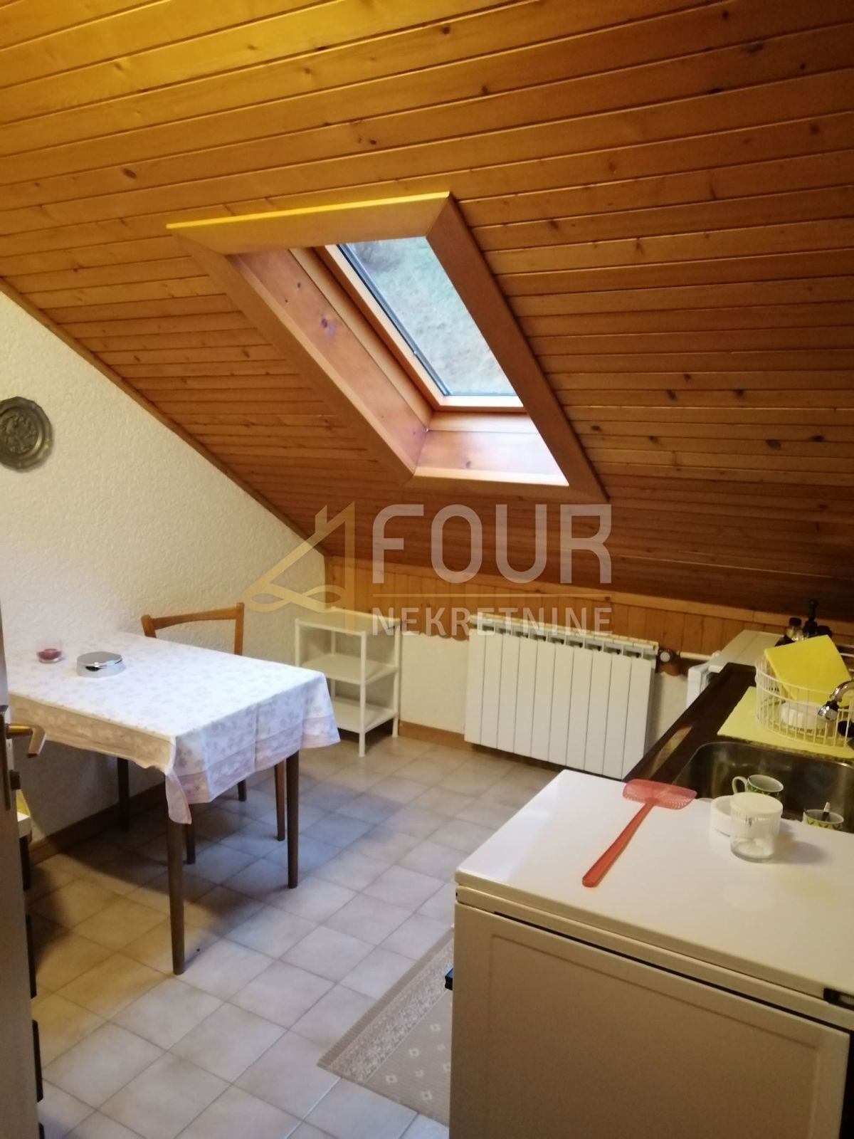 Hiša Brod na Kupi, Delnice, 400m2