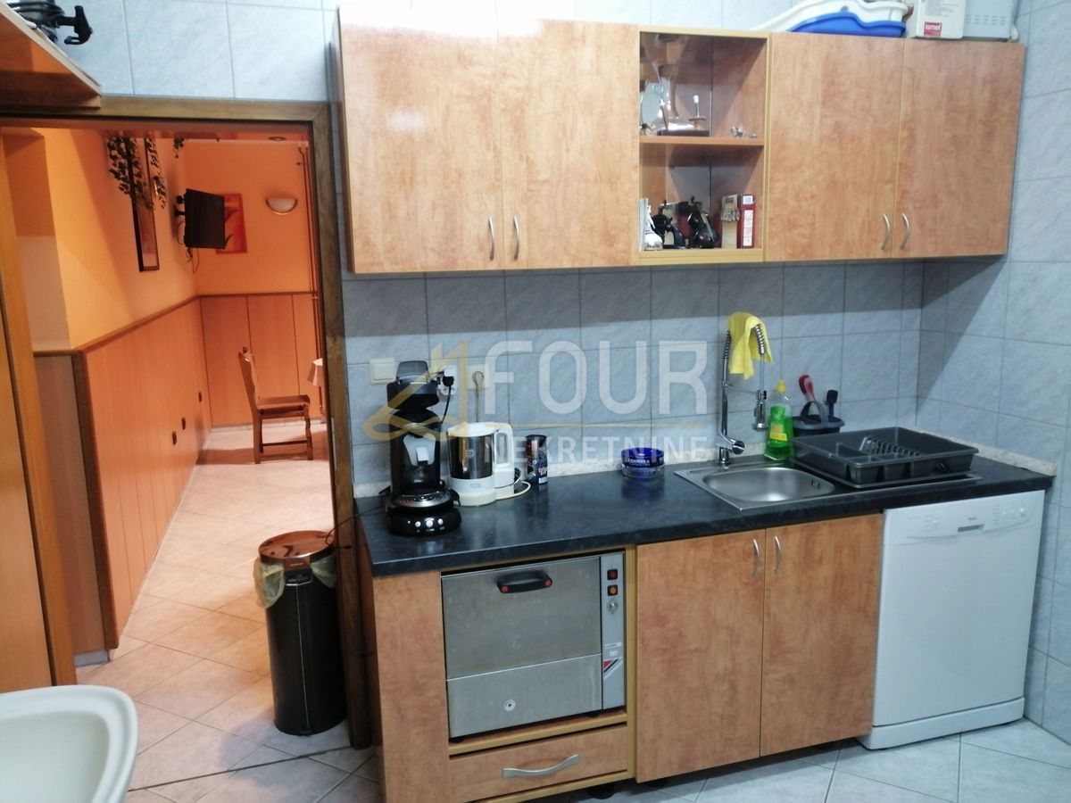 Hiša Brod na Kupi, Delnice, 400m2