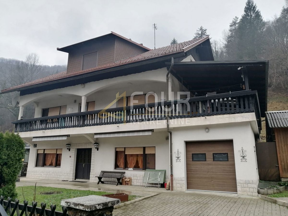 Hiša Brod na Kupi, Delnice, 400m2