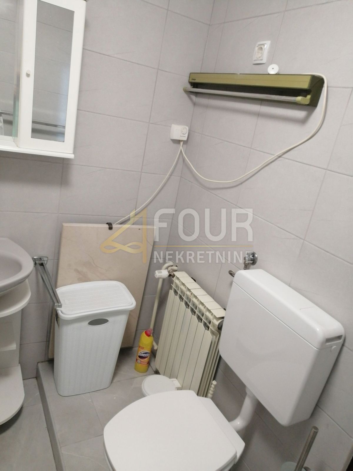 Hiša Brod na Kupi, Delnice, 400m2