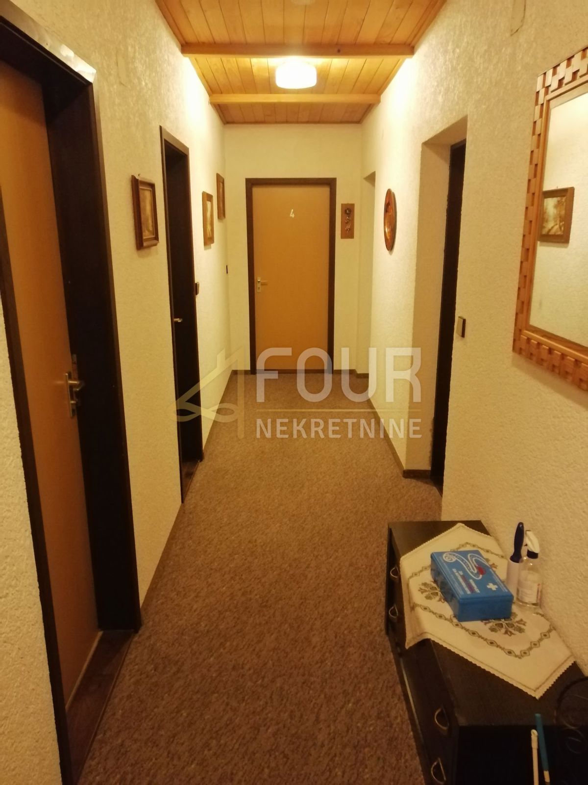 Hiša Brod na Kupi, Delnice, 400m2