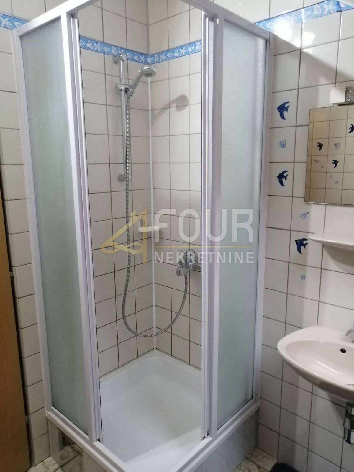 Hiša Brod na Kupi, Delnice, 400m2