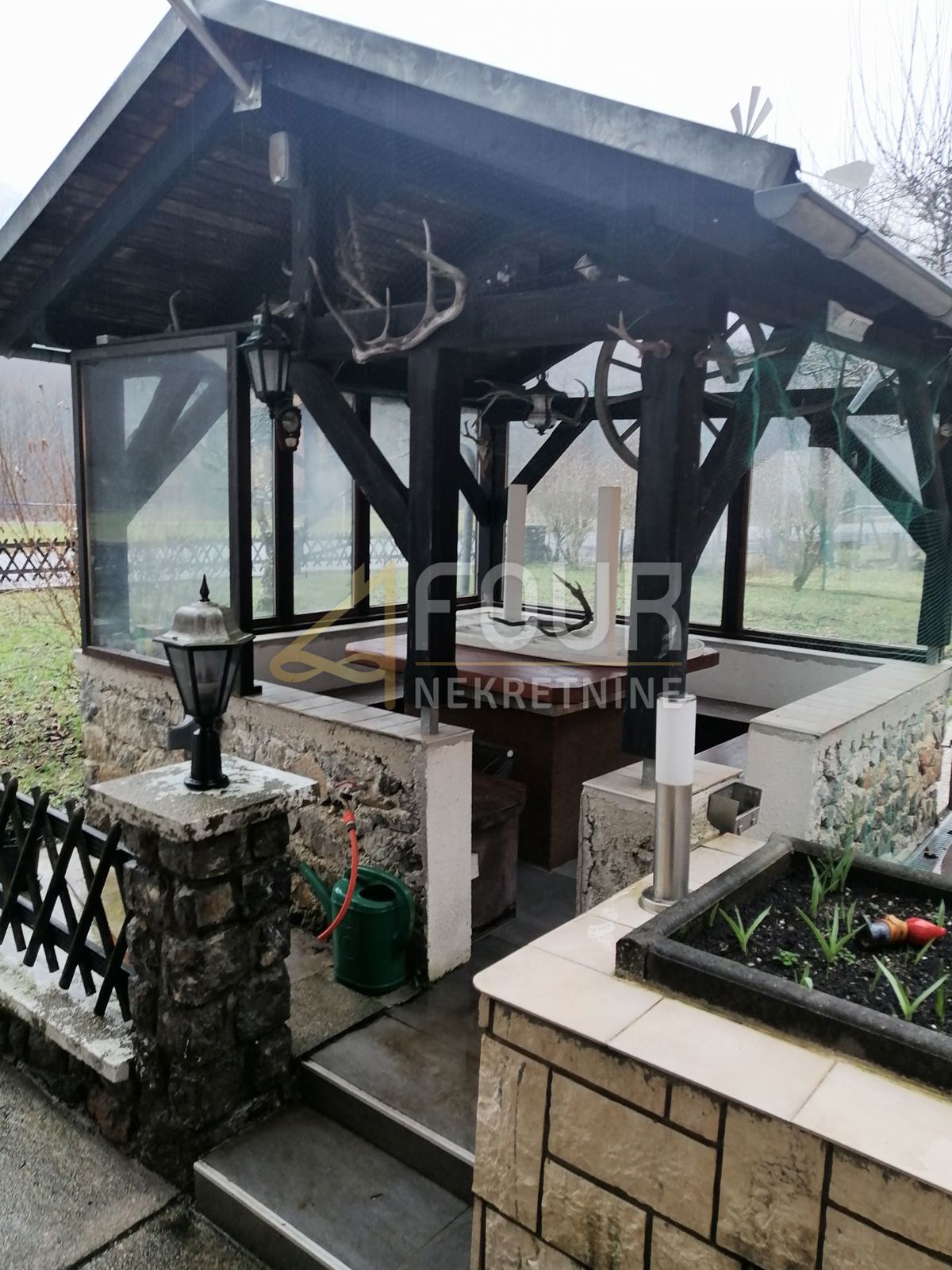 Hiša Brod na Kupi, Delnice, 400m2