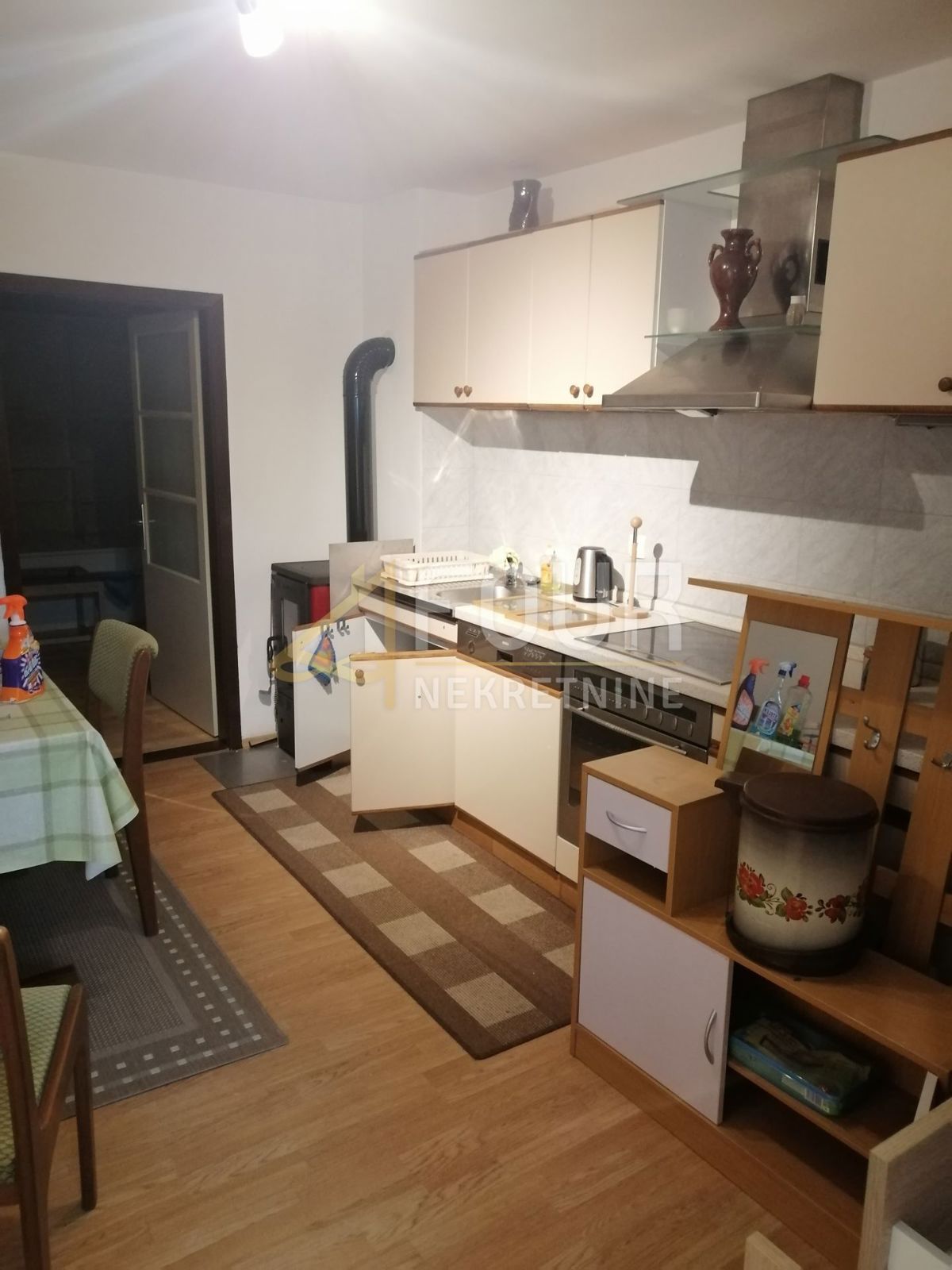 Hiša Brod na Kupi, Delnice, 400m2